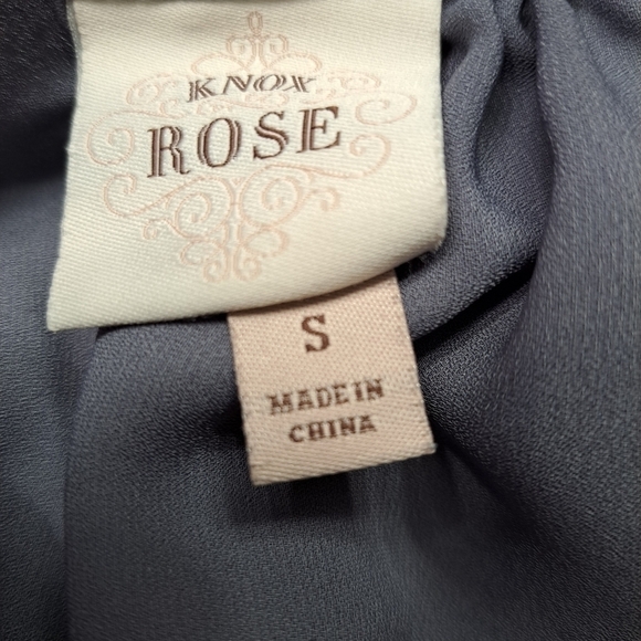 Knox Rose Cold Shoulder With Floral Eyelets & Scalloped Hemline Size S - Picture 8 of 8